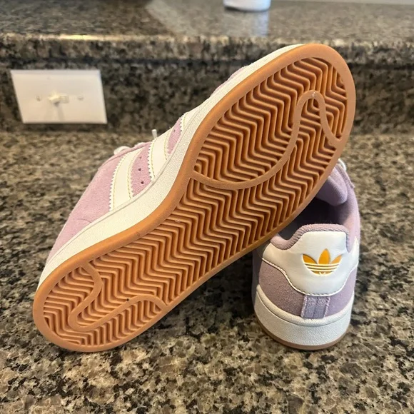 Adidas Campus Lilac suede shoes. Size 8. - Picture 5 of 5